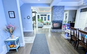 Spacious Ensuite Room Near Nature & Amenities